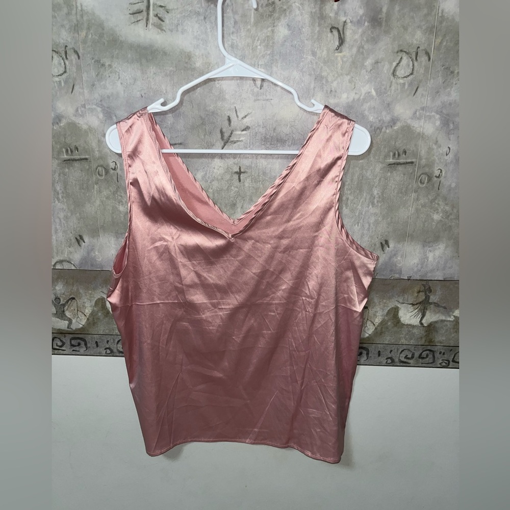 Women’s Shein Privè baby pink solid tanktop. Brand new.